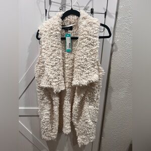 NWT Extremely Soft Coffeeshop Shearling Vest Size small